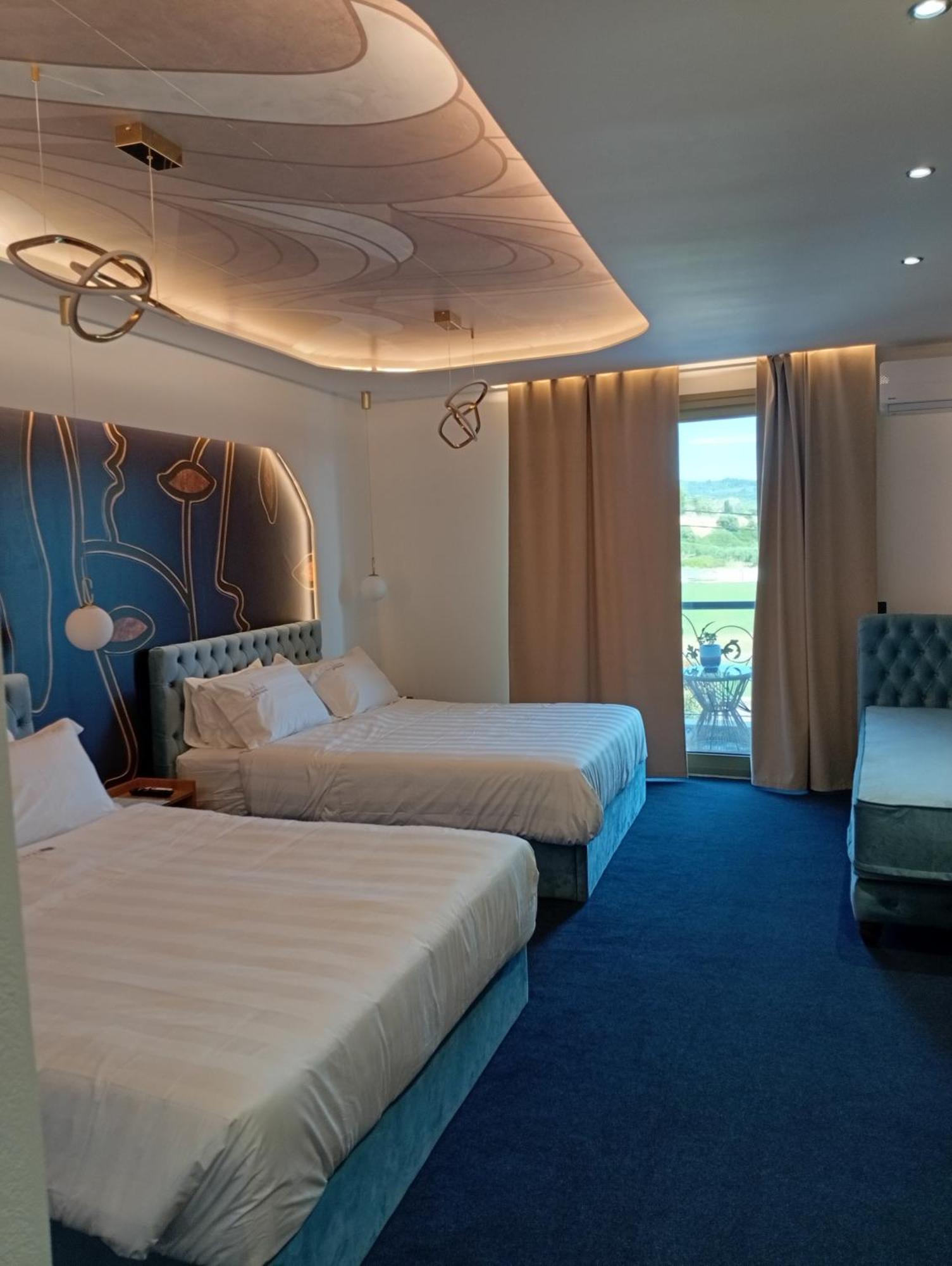 Greek House Hotel เนโอสมาร์มาราส ภายนอก รูปภาพ